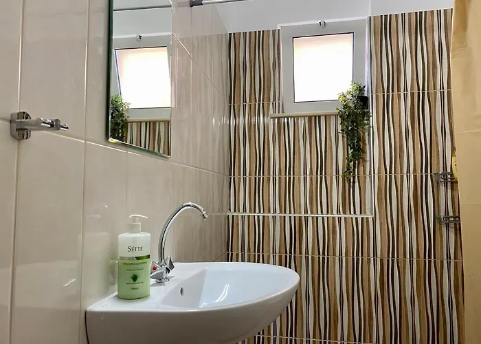 Bright & Spacious In Town, Near The - No 3 Appartement